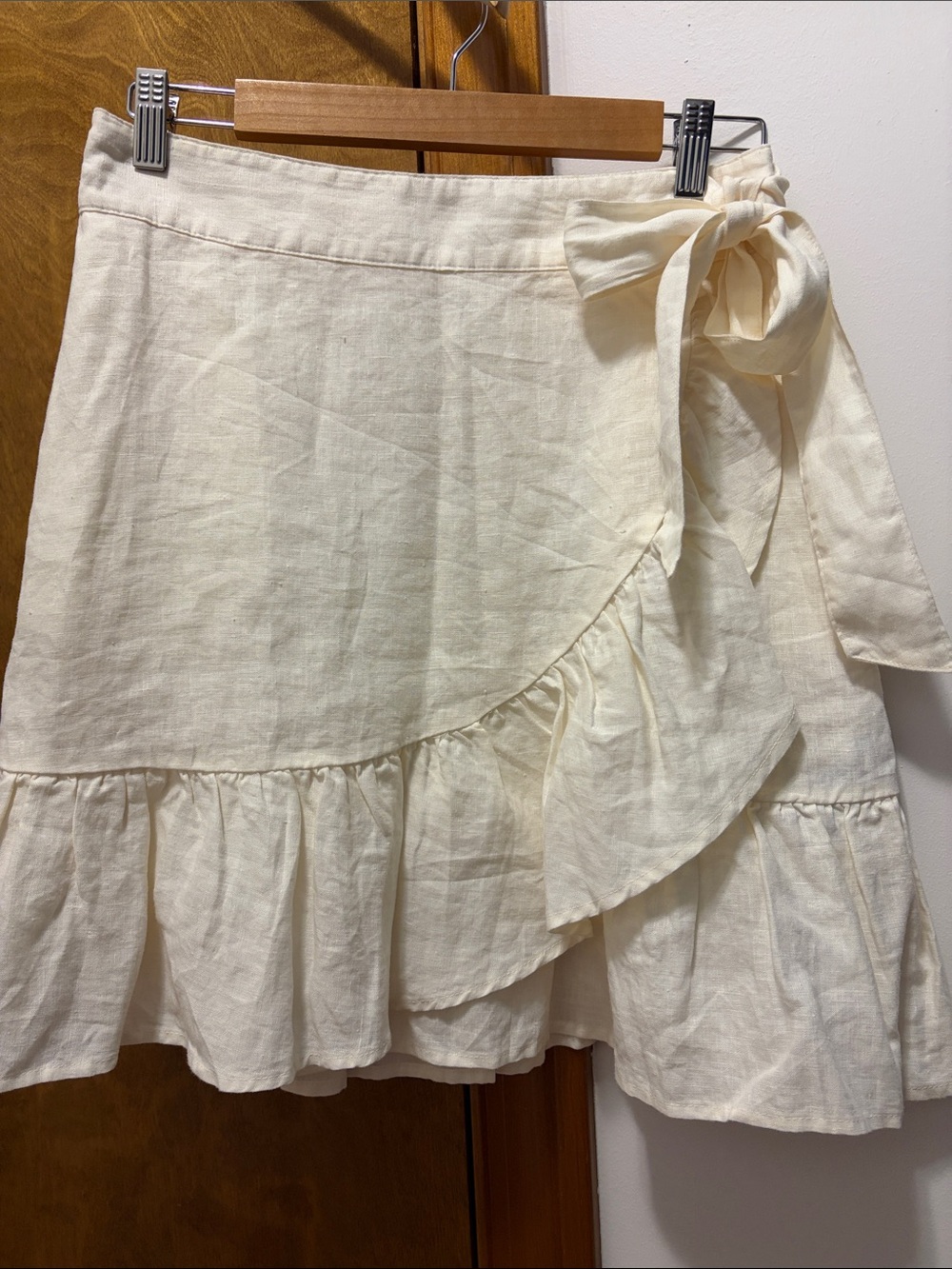 GAP Cream Ruffle Wrap Mini Skirt with Side Tie